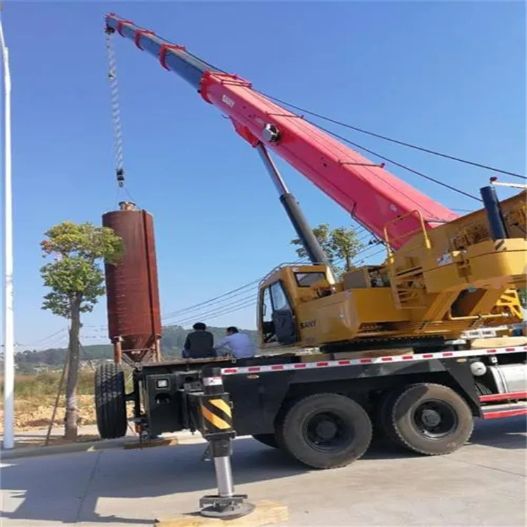 甘孜专业吊车租赁多少钱